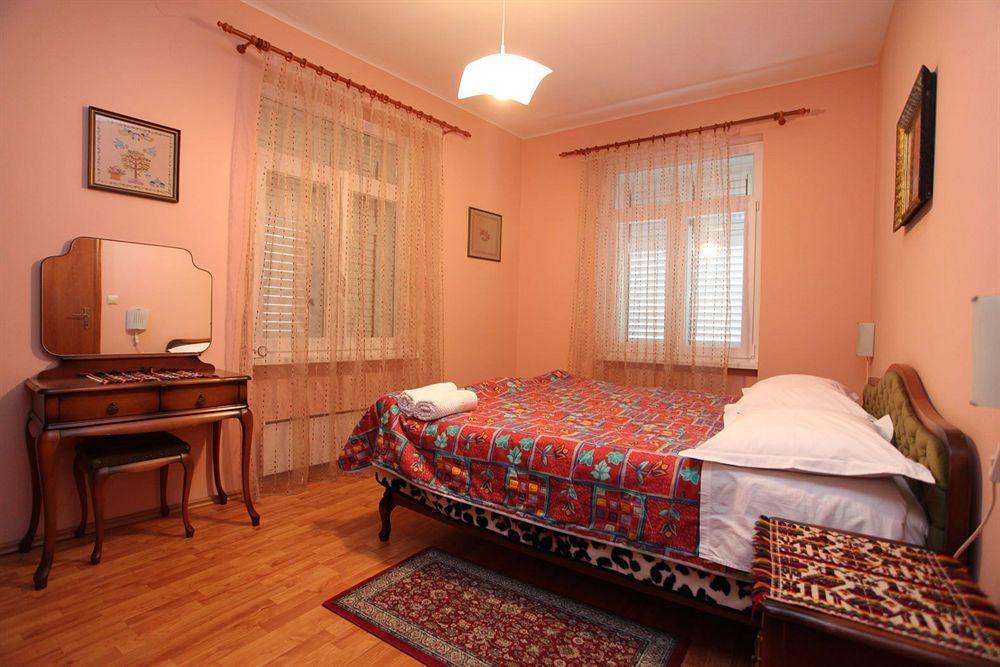 Split Apartments Peric Екстер'єр фото