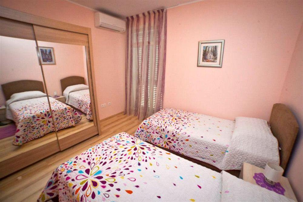 Split Apartments Peric Екстер'єр фото