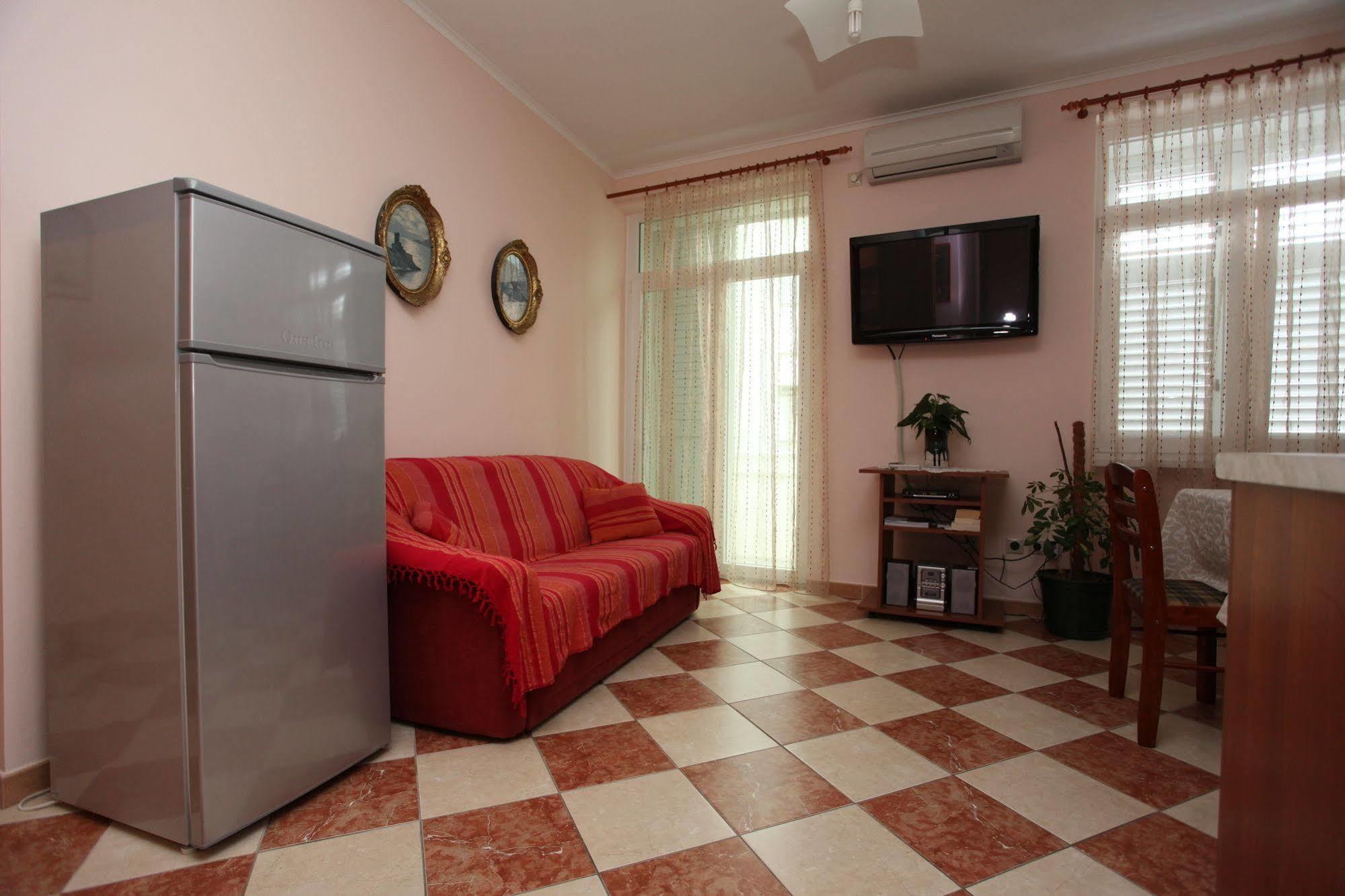 Split Apartments Peric Екстер'єр фото